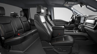 2026 Ford Super Duty F-350 DRW ® Lariat®