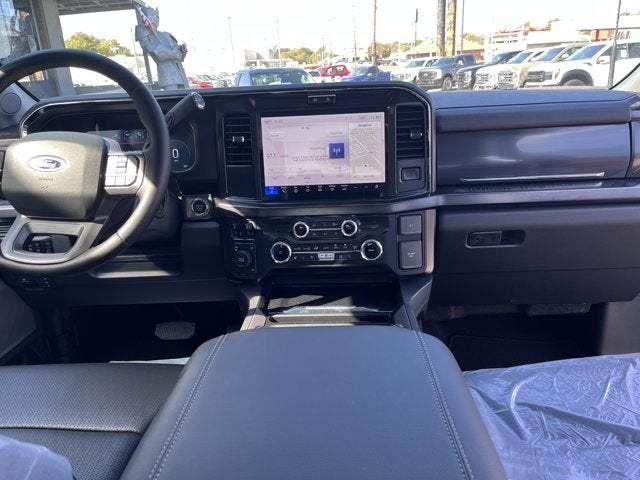 2026 Ford Super Duty F-350 DRW F-350® Lariat®