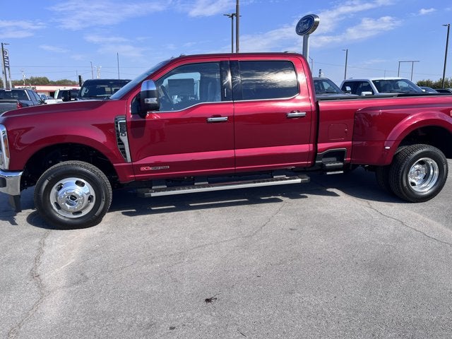 2026 Ford Super Duty F-350 DRW F-350® Lariat®