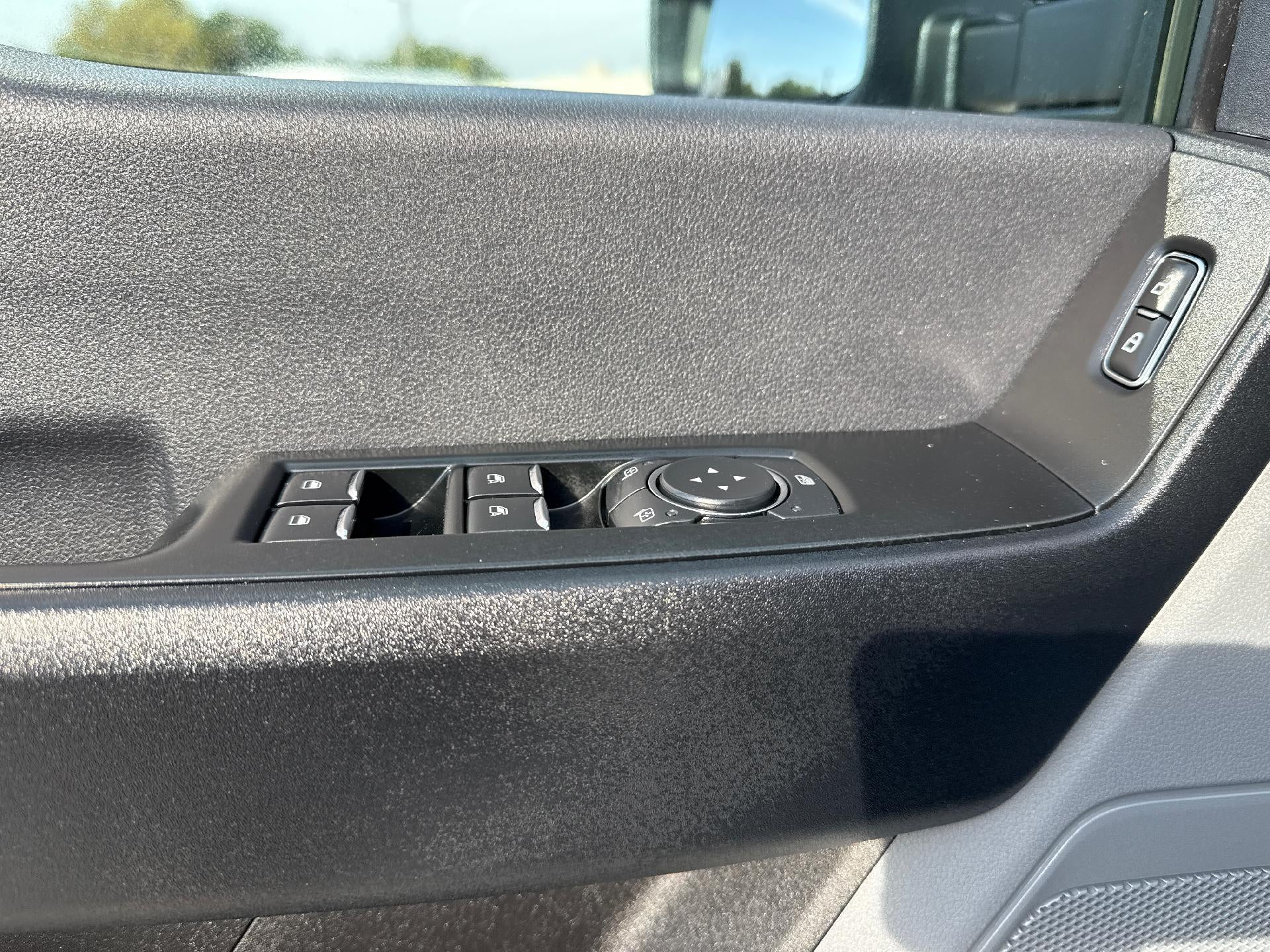 2026 Ford Super Duty F-350 DRW XL 4WD Crew Cab 8' Box