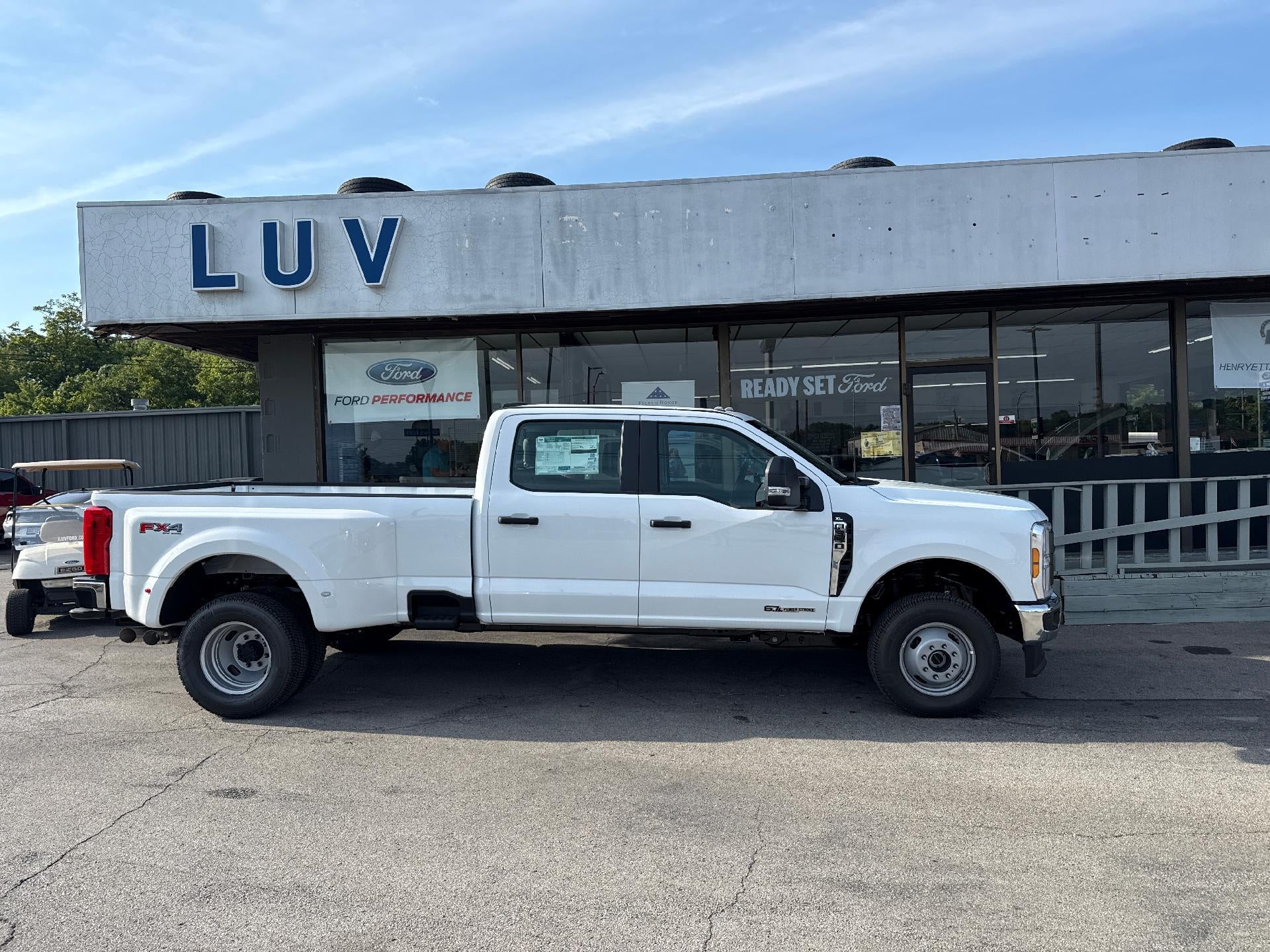 2026 Ford Super Duty F-350 DRW XL 4WD Crew Cab 8' Box