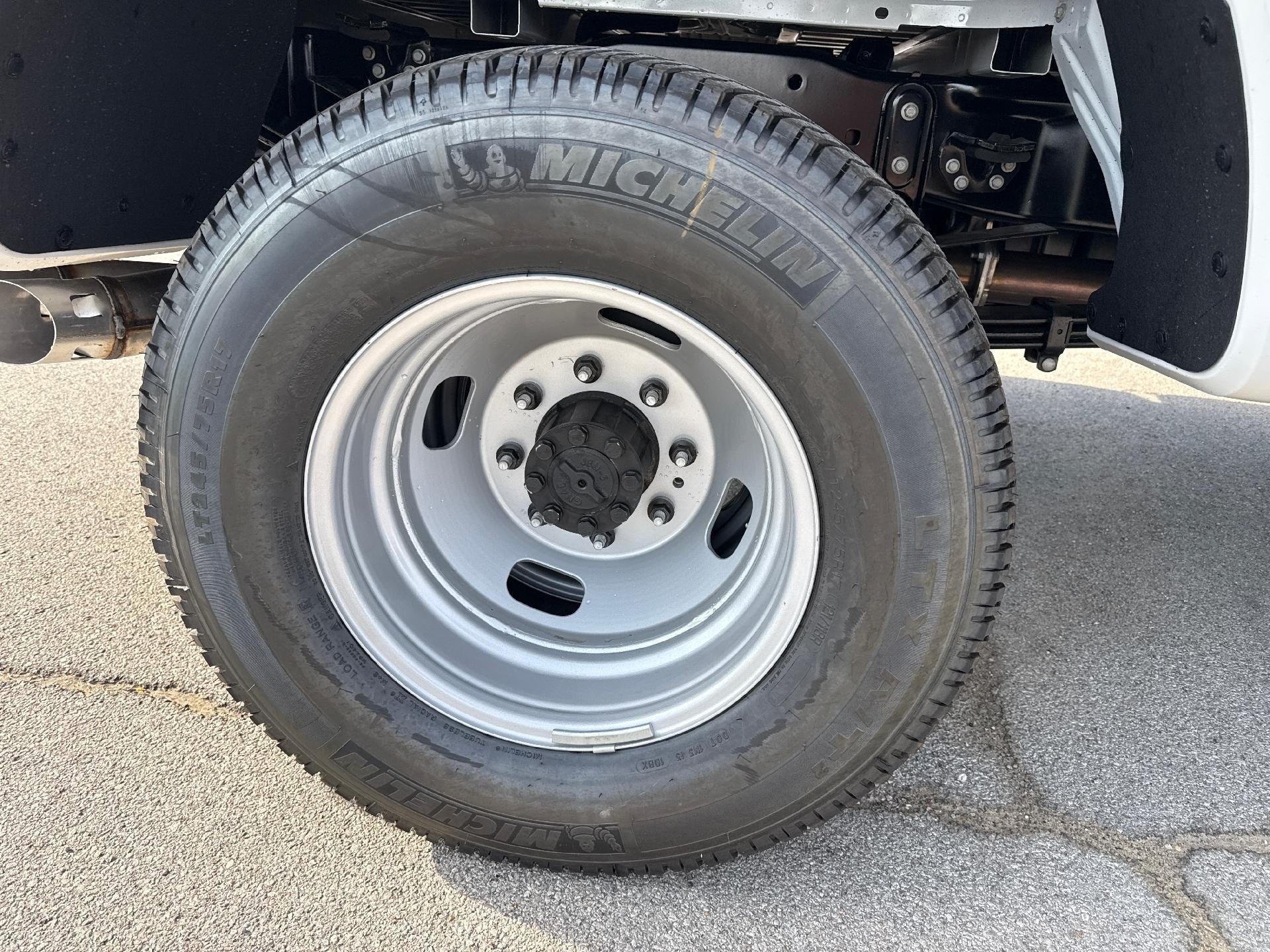 2026 Ford Super Duty F-350 DRW XL 4WD Crew Cab 8' Box