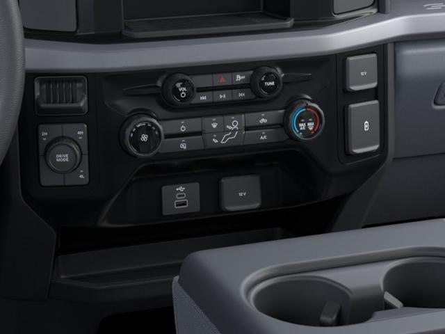 2026 Ford Super Duty F-350 DRW XL 4WD Crew Cab 8' Box