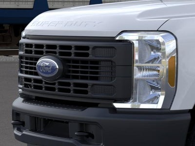 2026 Ford Super Duty F-350 DRW XL 4WD Crew Cab 8' Box