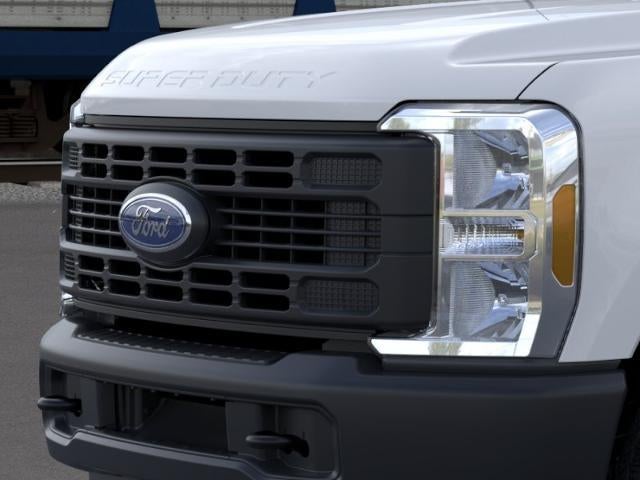 2026 Ford Super Duty F-350 DRW XL 4WD Crew Cab 8' Box