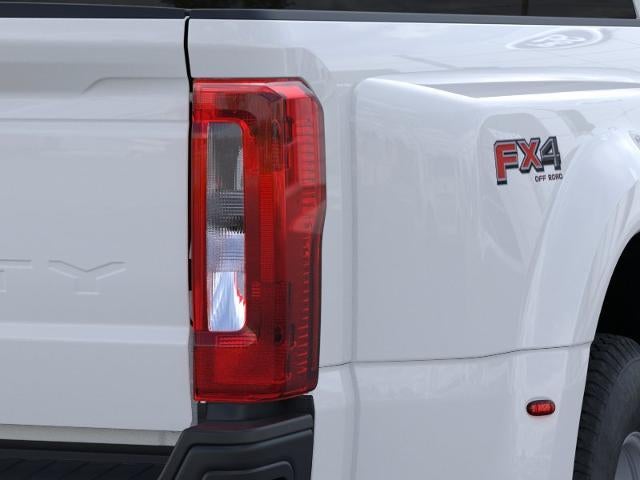 2026 Ford Super Duty F-350 DRW XL 4WD Crew Cab 8' Box