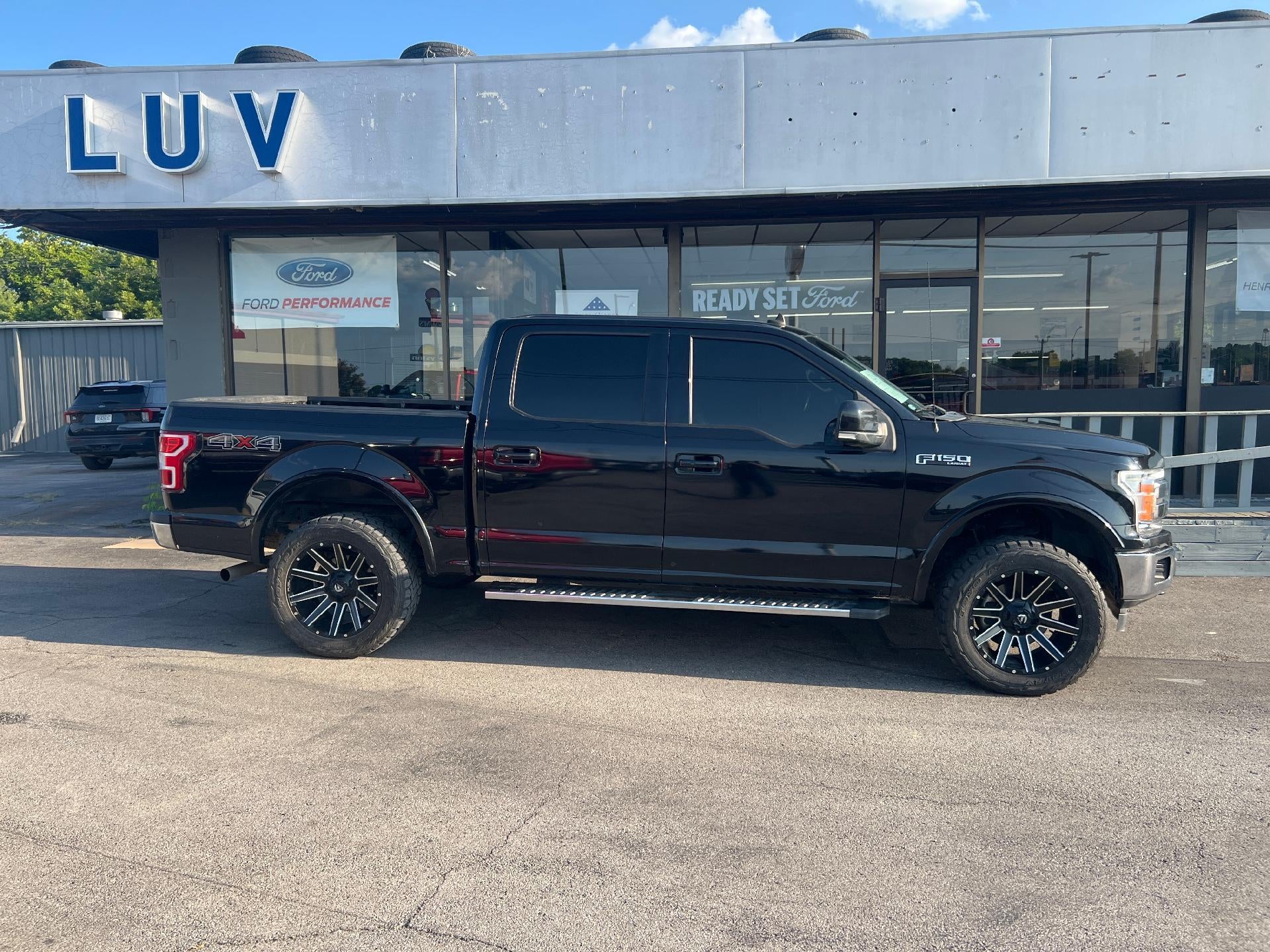 2019 Ford F-150 LARIAT 4WD SuperCrew 5.5' Box