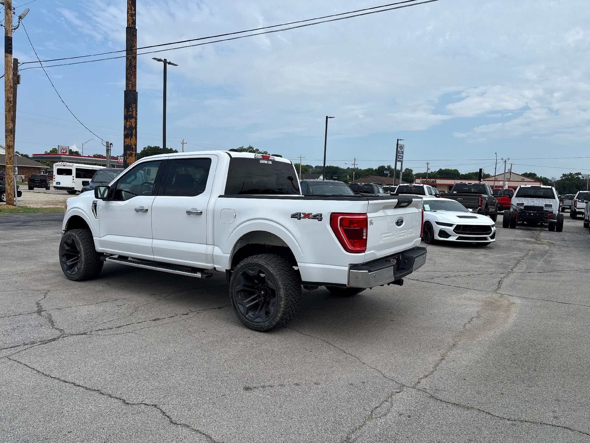 2023 Ford F-150 XLT 4WD SuperCrew 5.5' Box