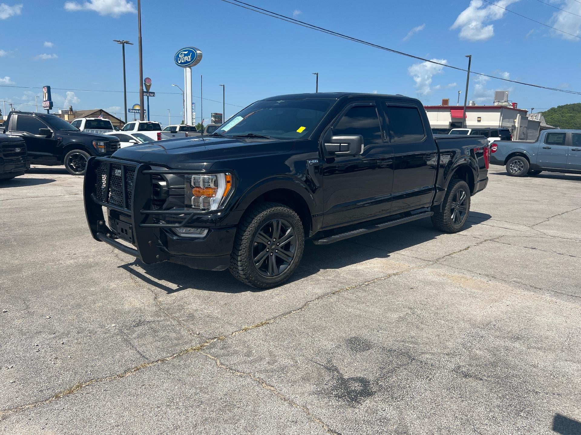 2023 Ford F-150 XL 4WD SuperCrew 5.5' Box