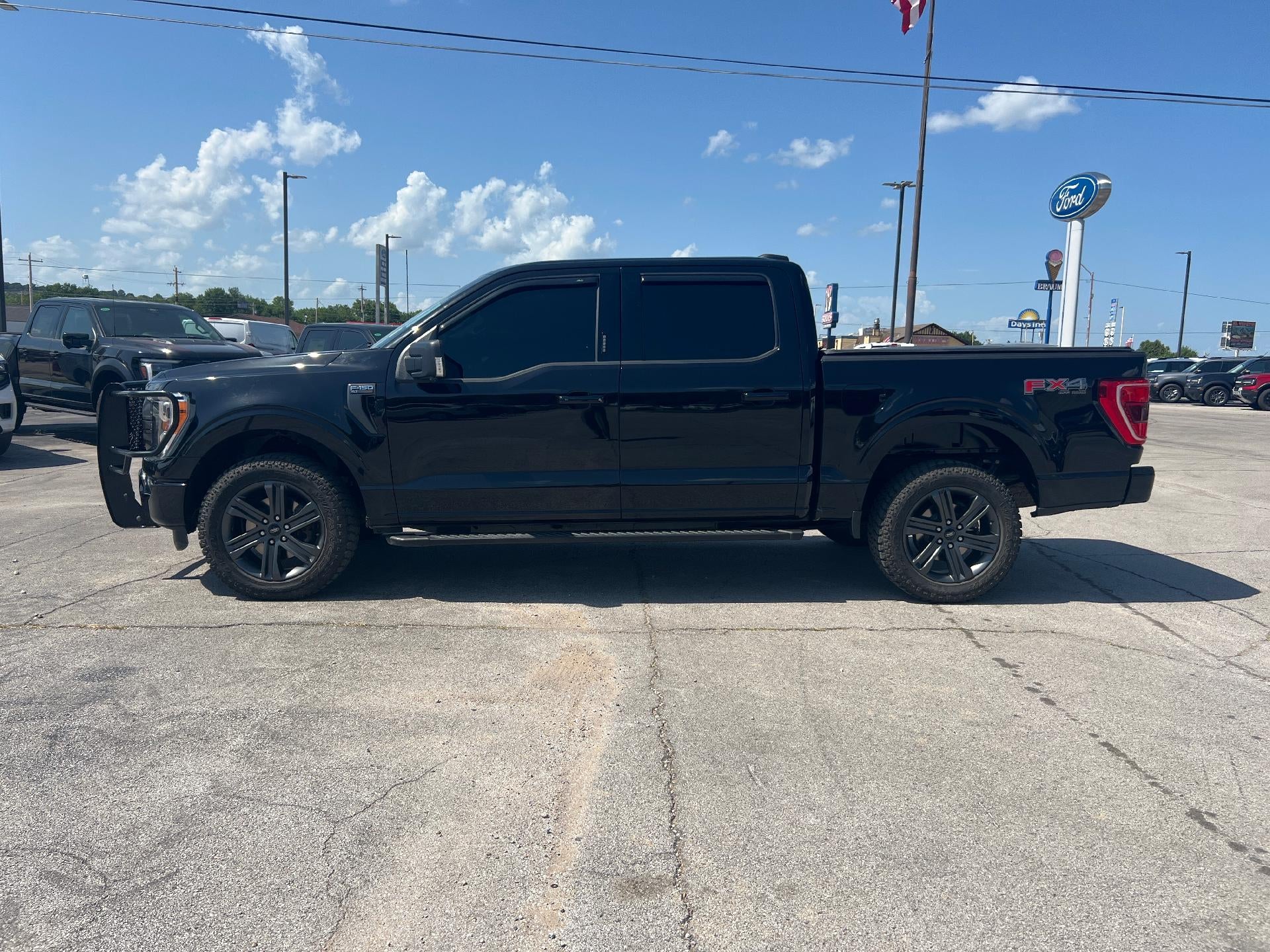 2023 Ford F-150 XL 4WD SuperCrew 5.5' Box
