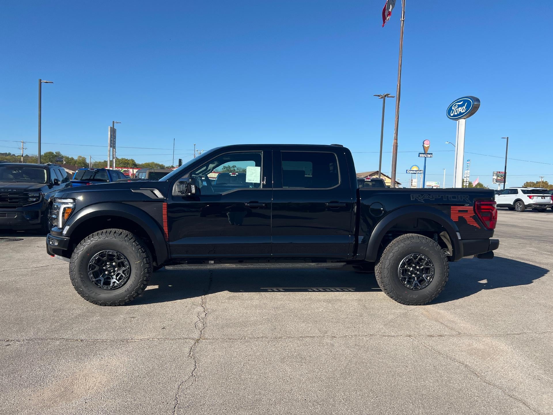 2026 Ford F-150 Raptor 4WD SuperCrew 5.5' Box