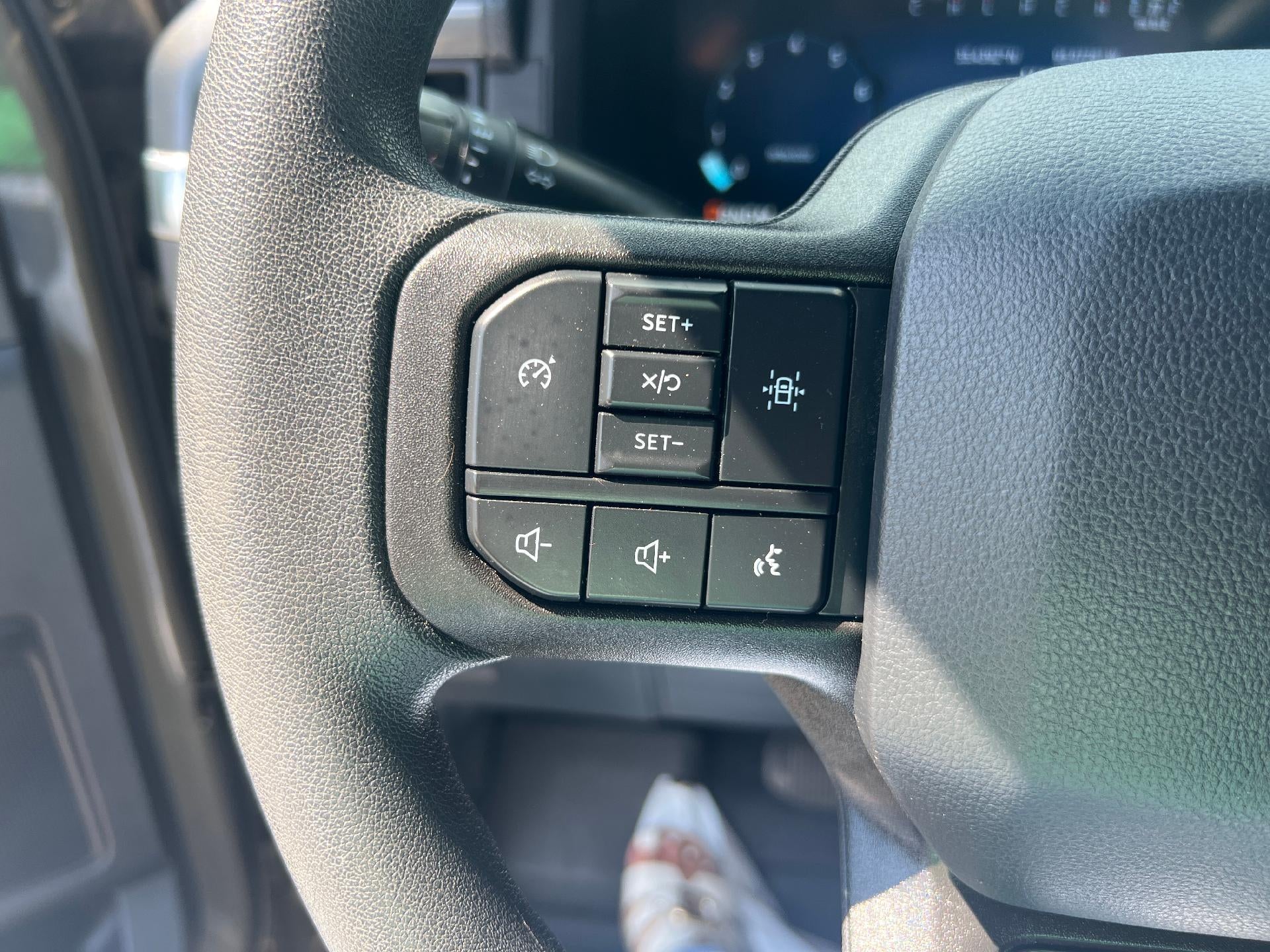 2025 Ford F-150 STX 4WD SuperCrew 5.5' Box