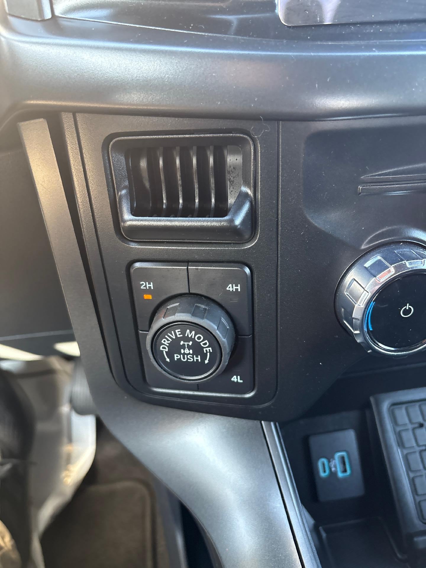 2024 Ford F-150 XLT 4WD SuperCrew 5.5' Box