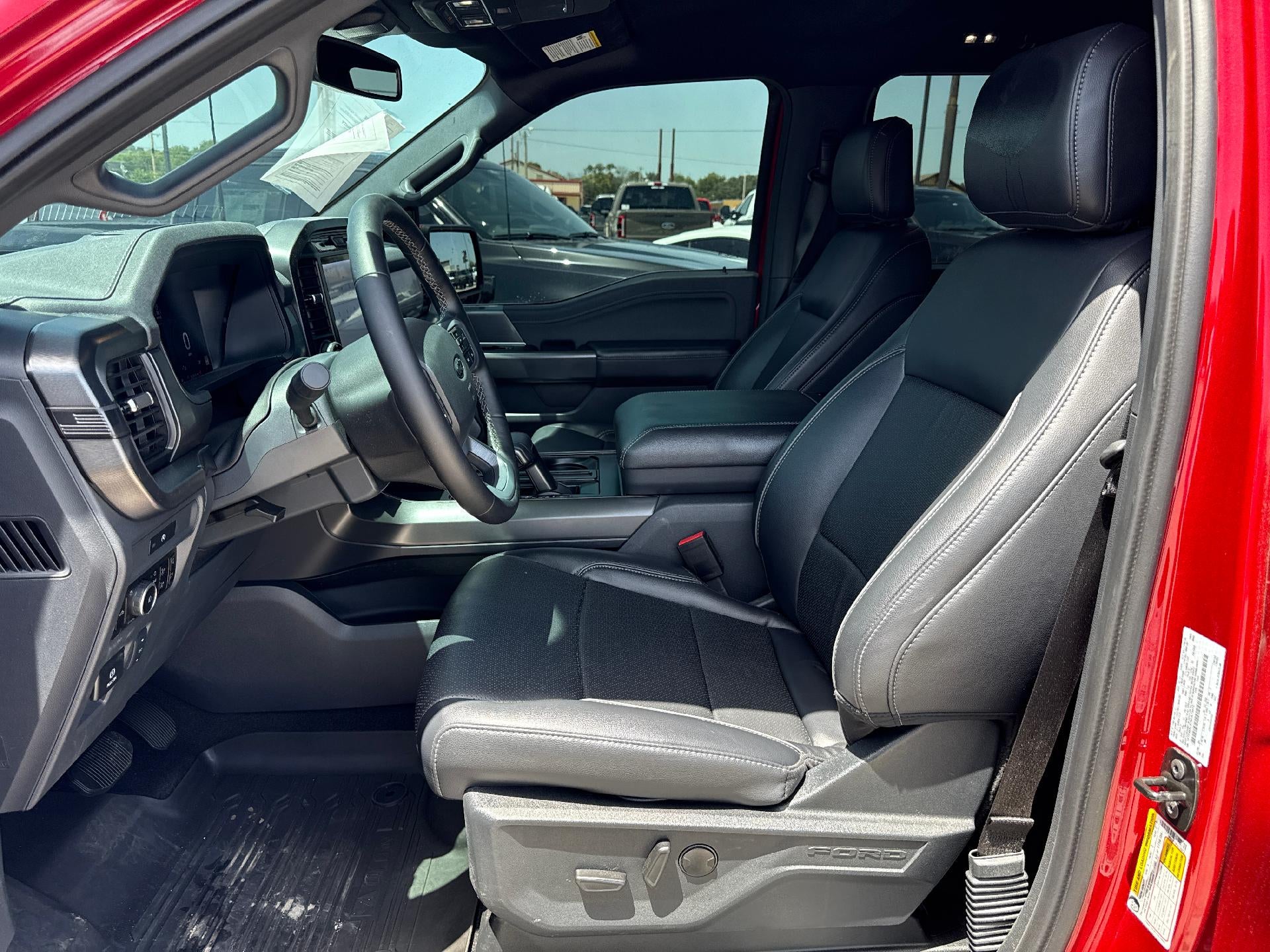 2025 Ford F-150 LARIAT 4WD SuperCrew 5.5' Box