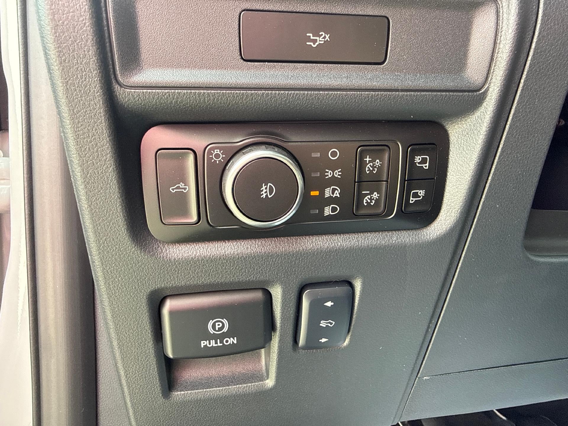 2026 Ford F-150 LARIAT 4WD SuperCrew 5.5' Box