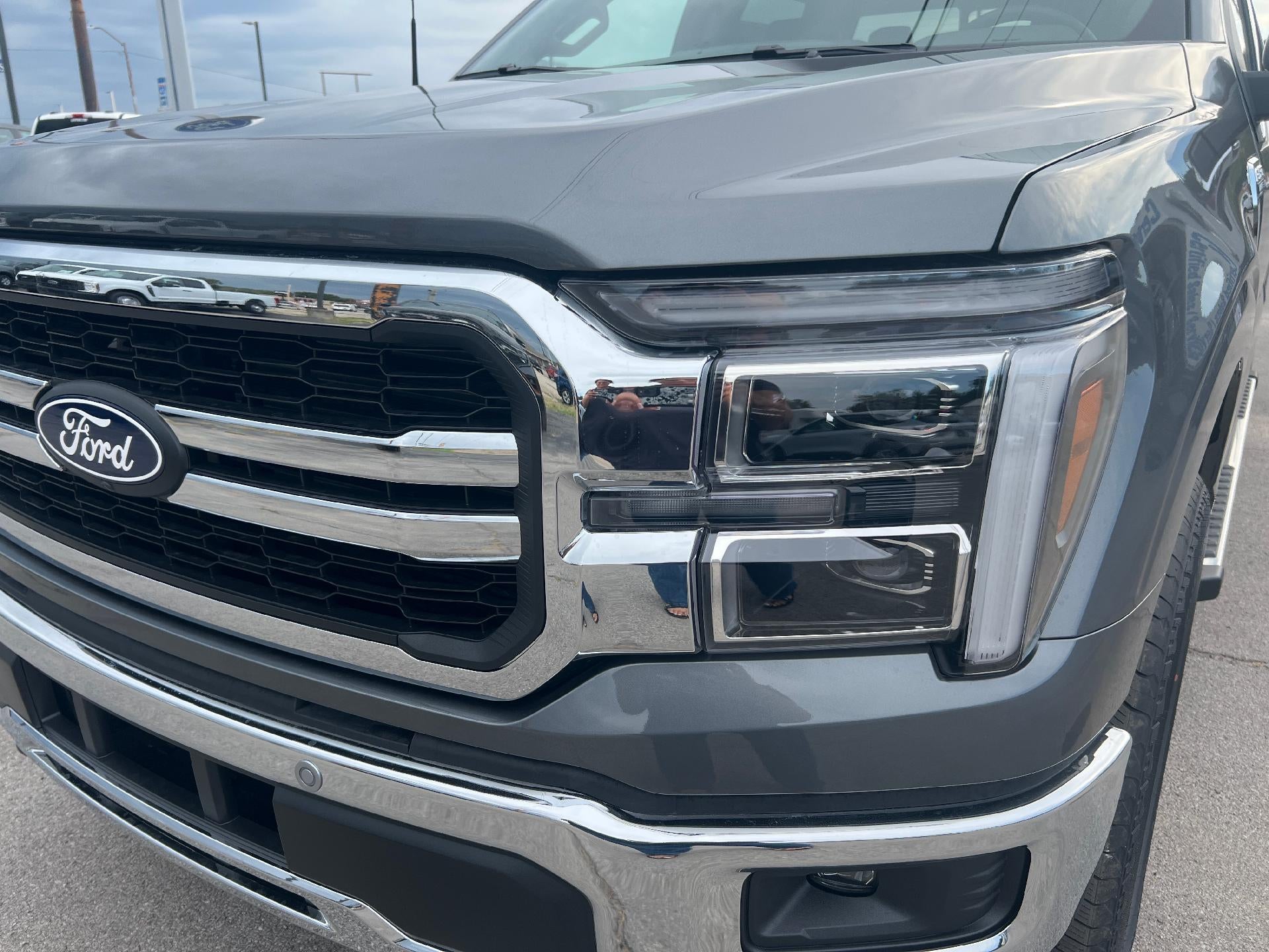 2026 Ford F-150 LARIAT 4WD SuperCrew 5.5' Box