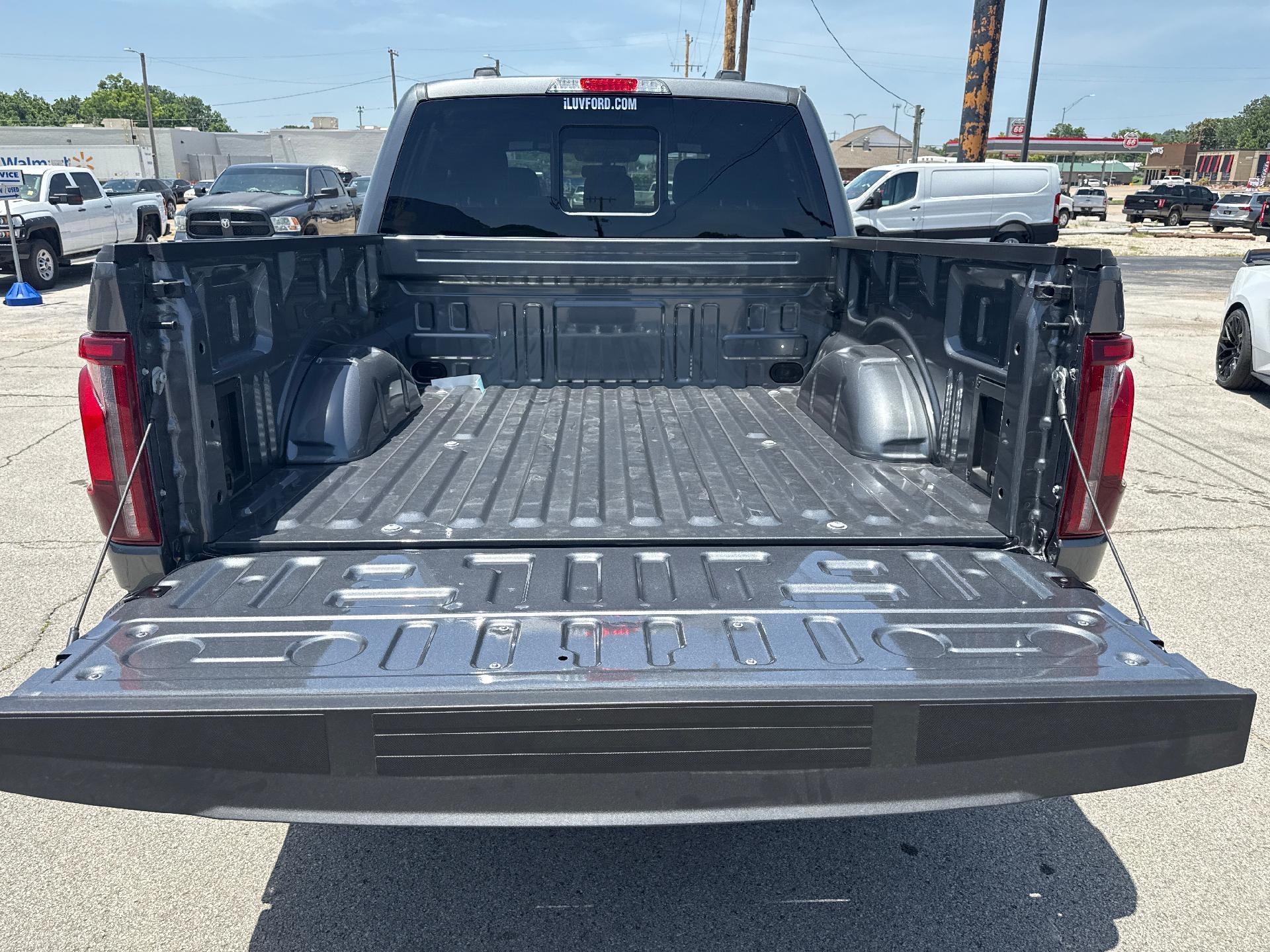 2026 Ford F-150 LARIAT 4WD SuperCrew 5.5' Box