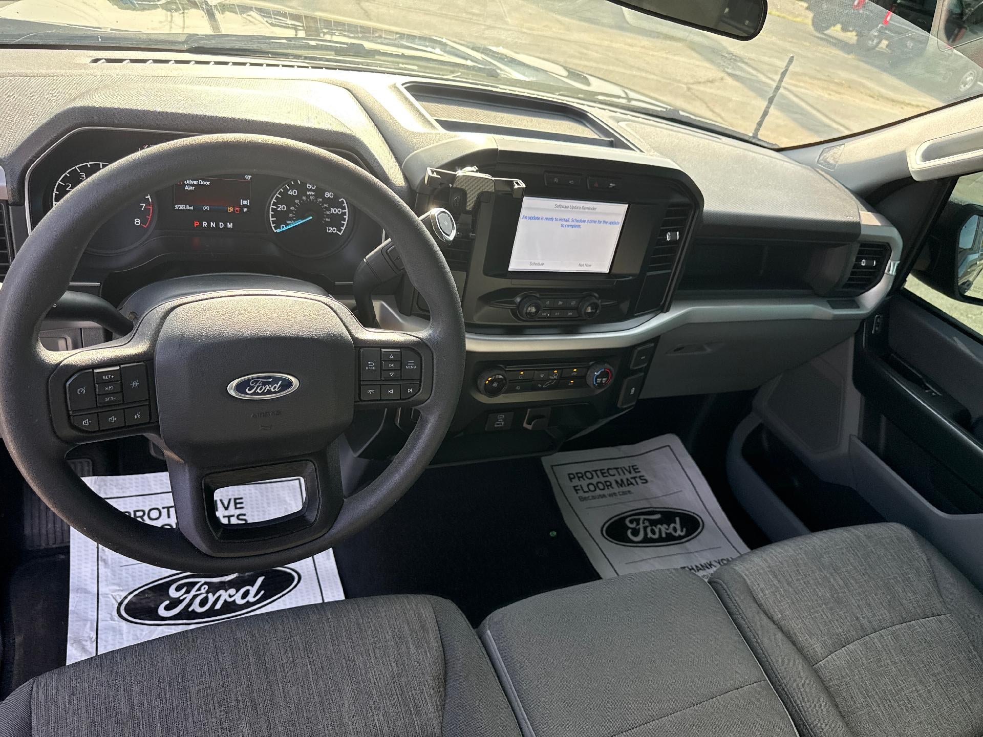 2023 Ford F-150 XL 2WD Reg Cab 6.5' Box