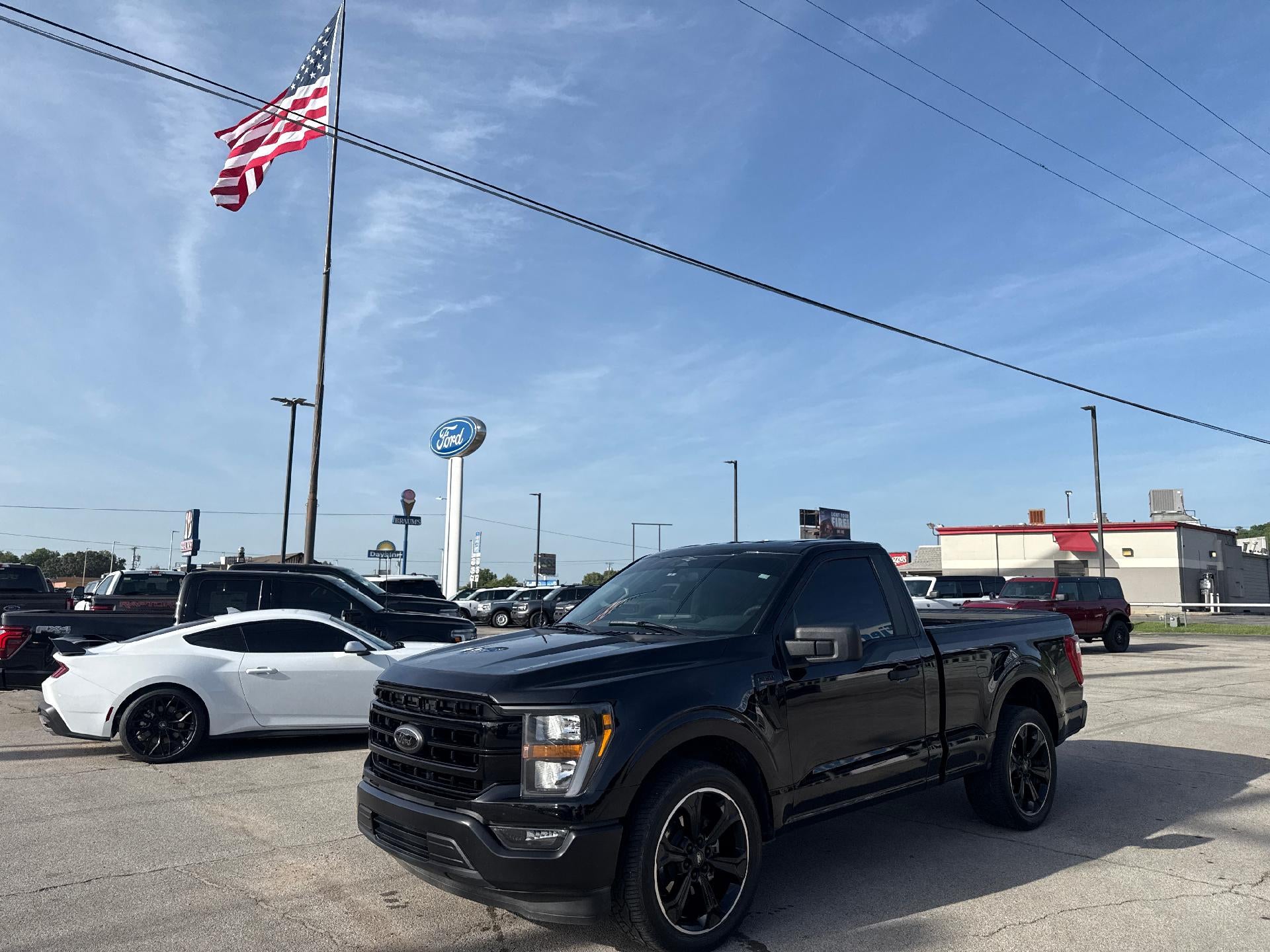 2023 Ford F-150 XL 2WD Reg Cab 6.5' Box