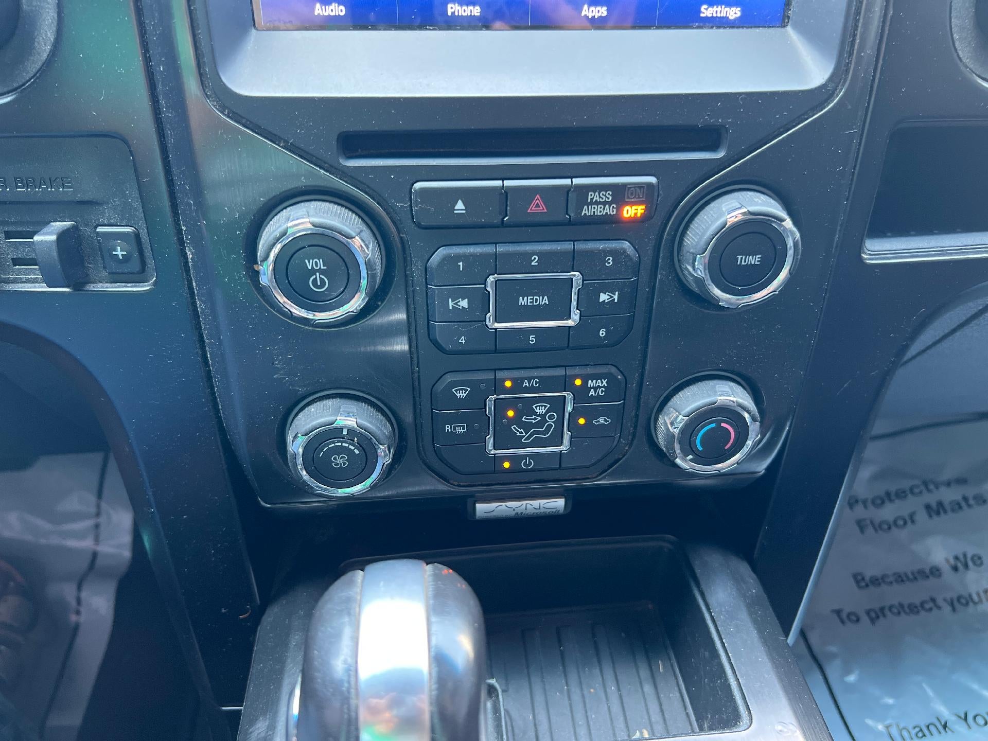 2014 Ford F-150 4WD Regular Cab 8 Ft Box XL