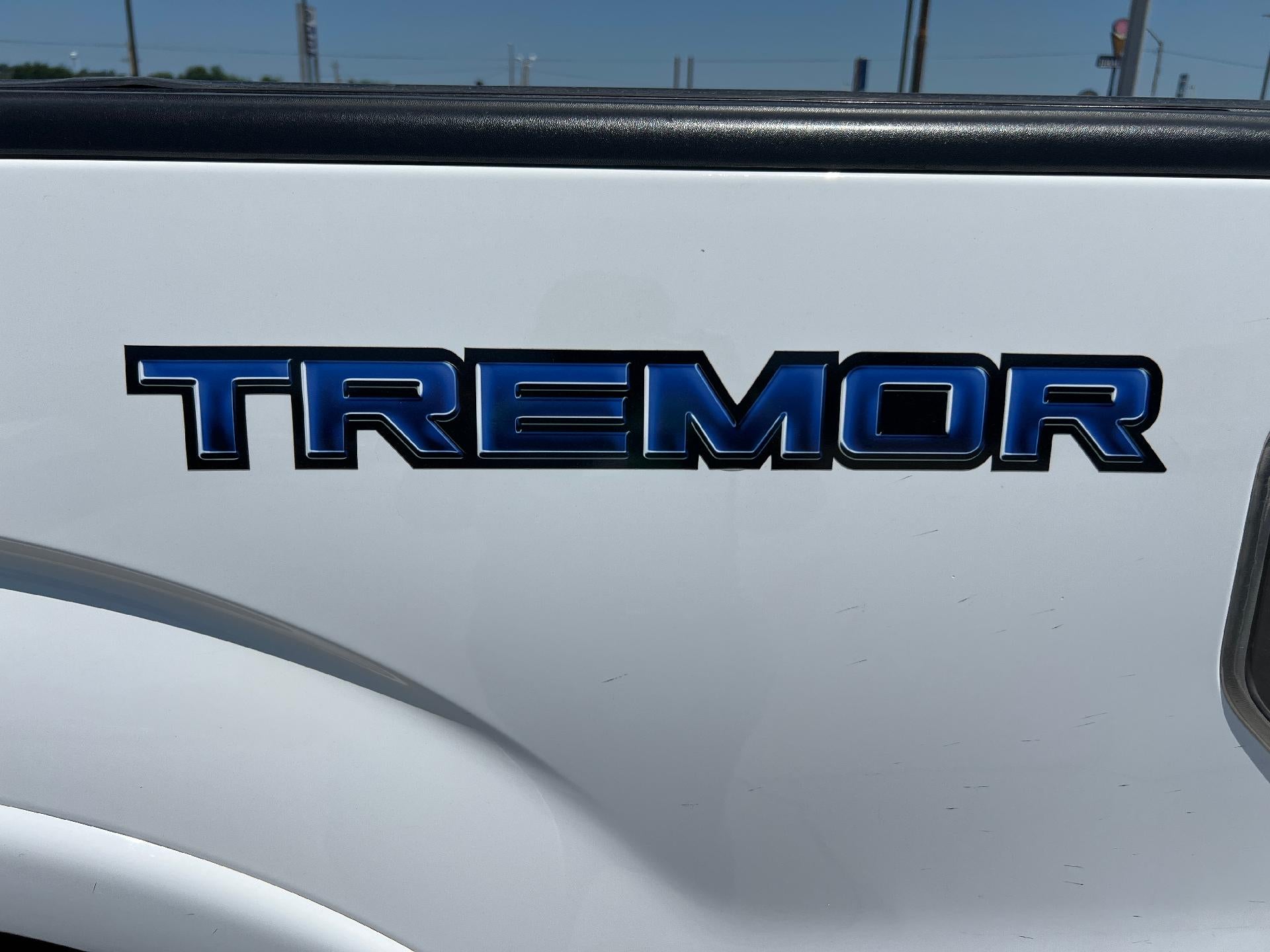 2014 Ford F-150 4WD Regular Cab 8 Ft Box XL