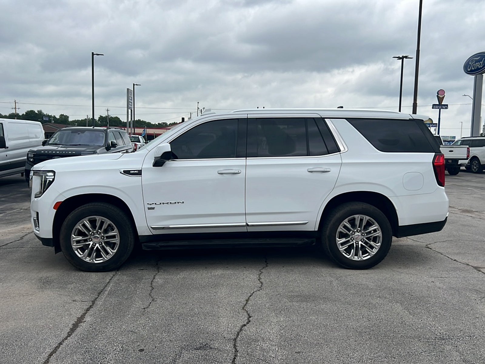 2021 GMC Yukon 4WD SLT