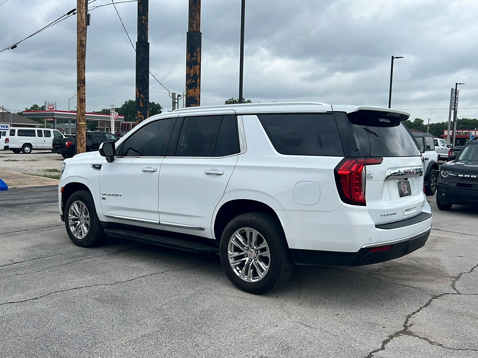2021 GMC Yukon 4WD SLT