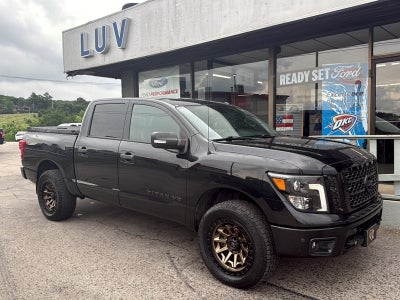 2019 Nissan TITAN SL