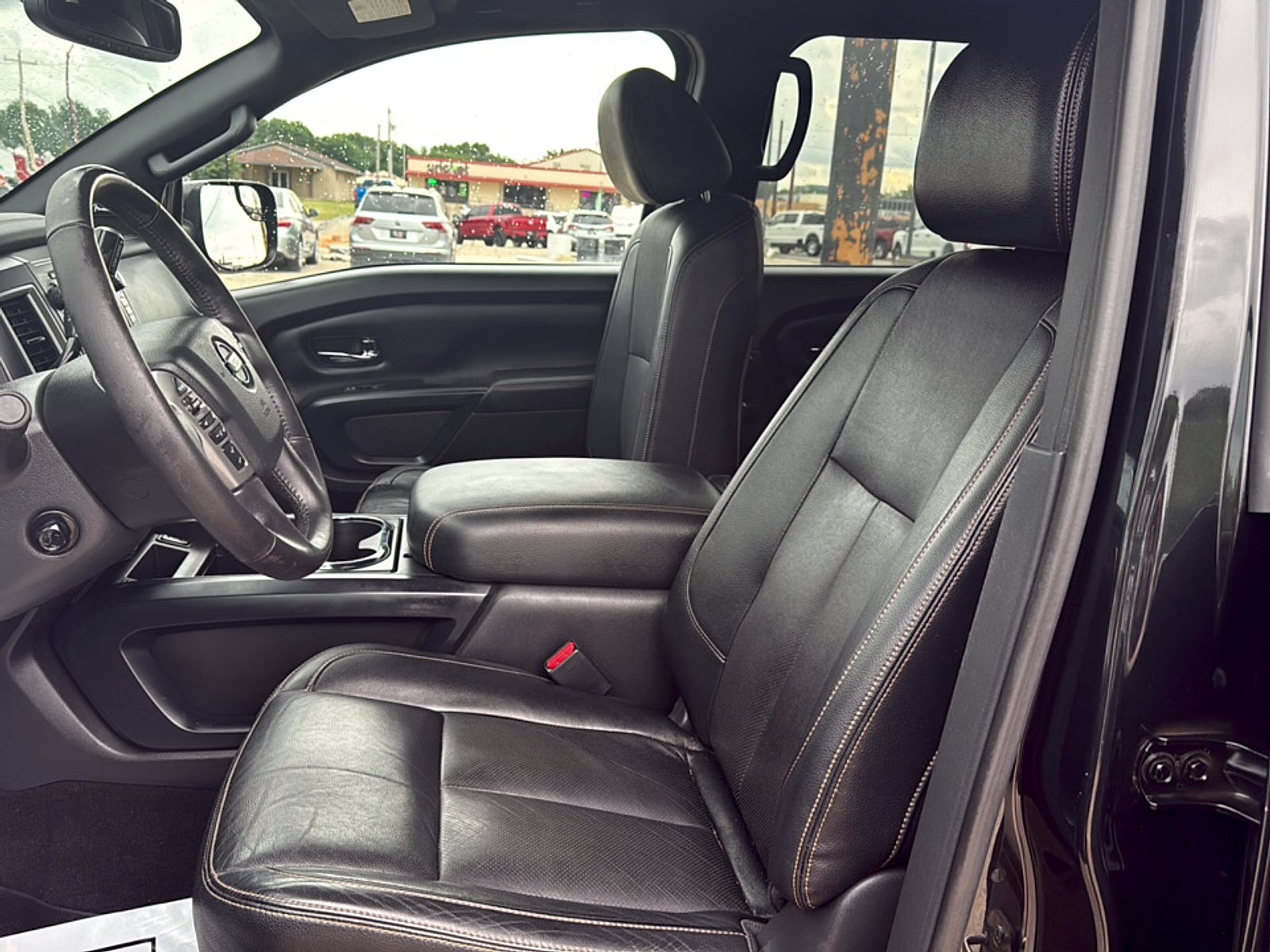 2019 Nissan TITAN SL