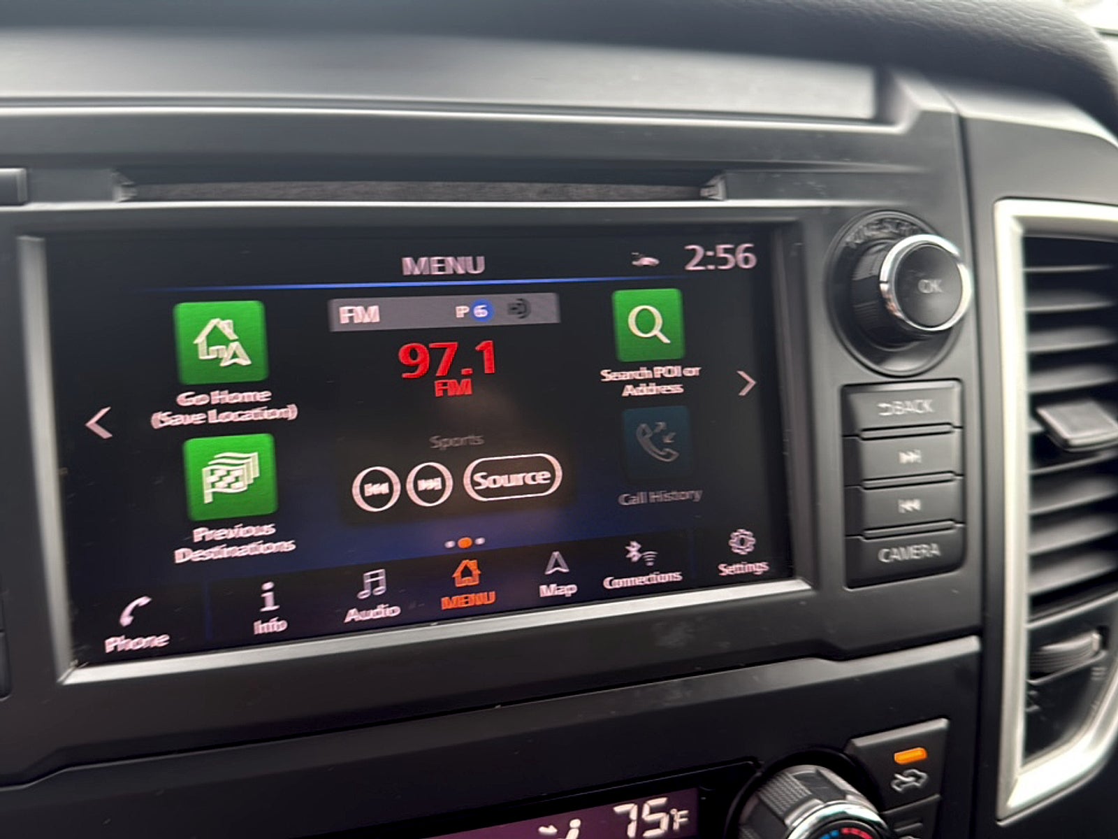 2019 Nissan TITAN SL
