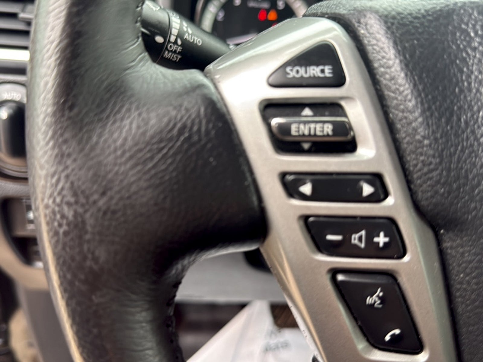 2019 Nissan TITAN SL