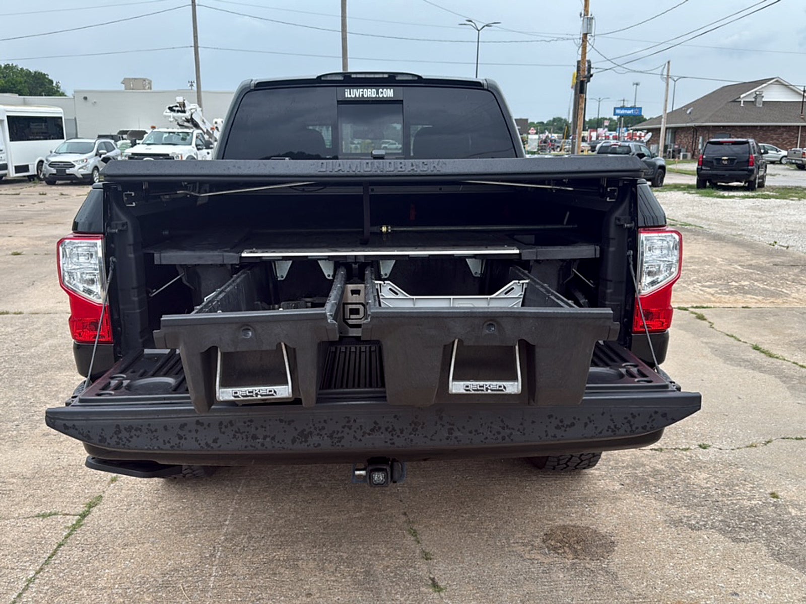 2019 Nissan TITAN SL