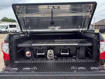 2019 Nissan TITAN SL
