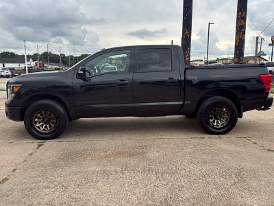 2019 Nissan TITAN SL