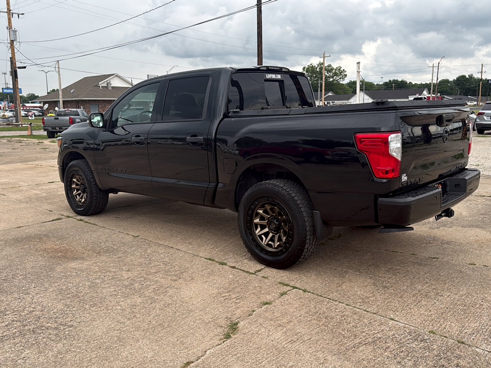 2019 Nissan TITAN SL