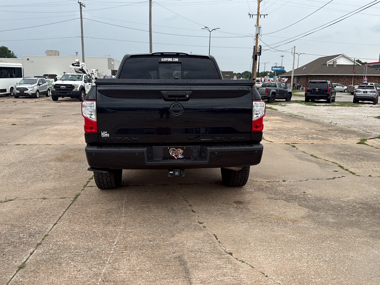 2019 Nissan TITAN SL