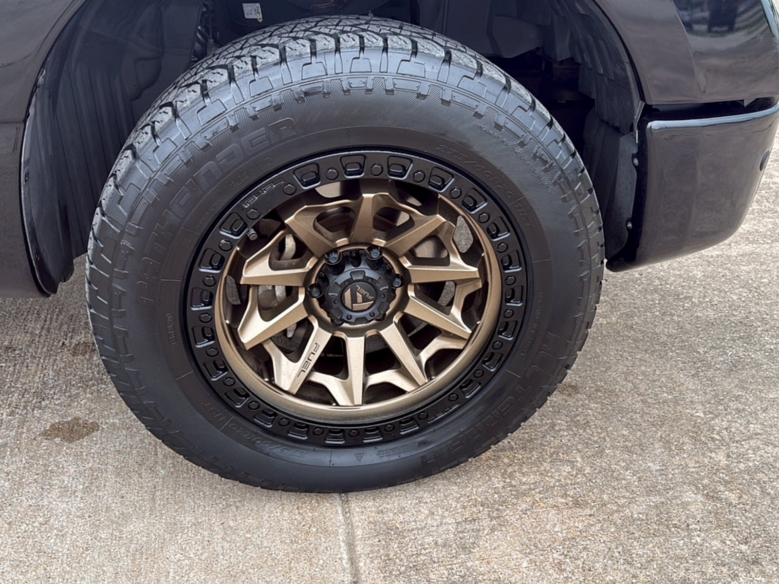 2019 Nissan TITAN SL