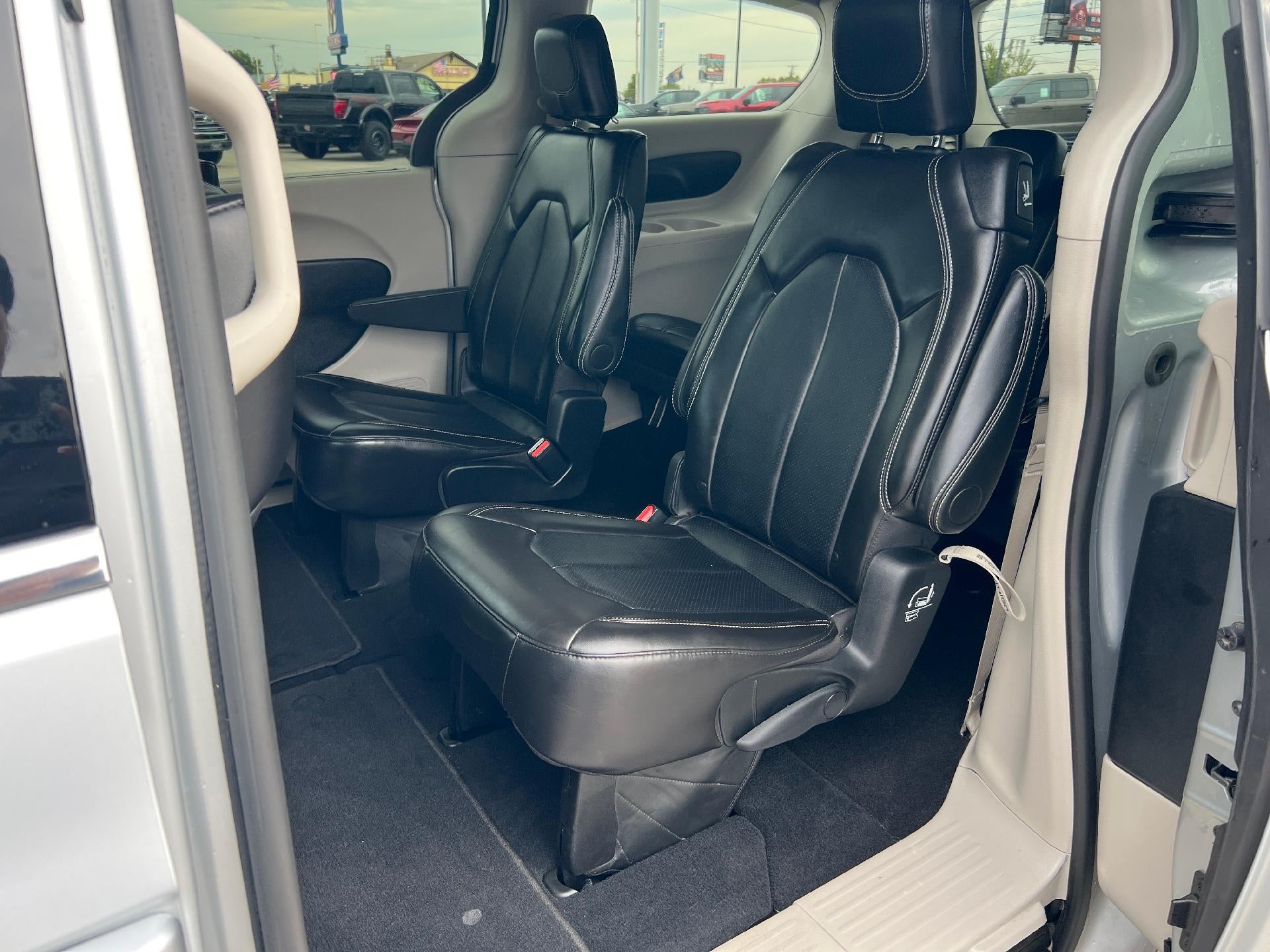 2024 Chrysler Pacifica Touring L FWD