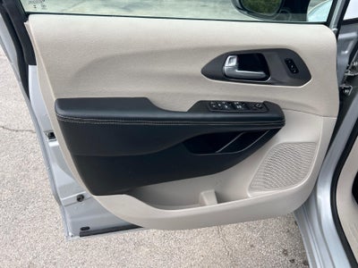 2024 Chrysler Pacifica Touring L FWD