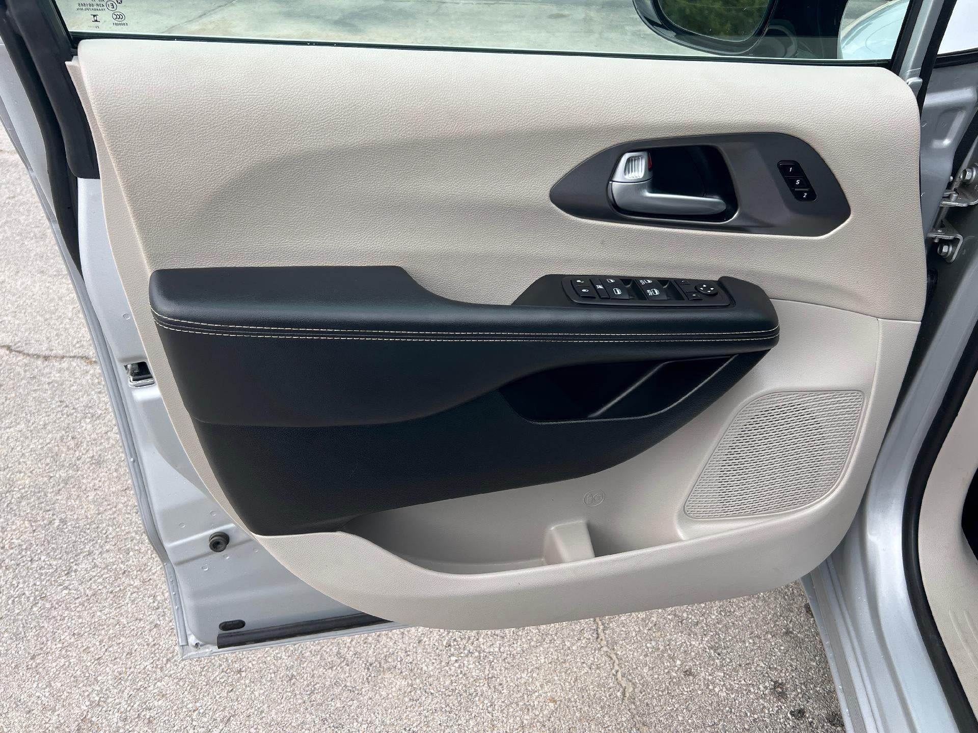 2024 Chrysler Pacifica Touring L FWD
