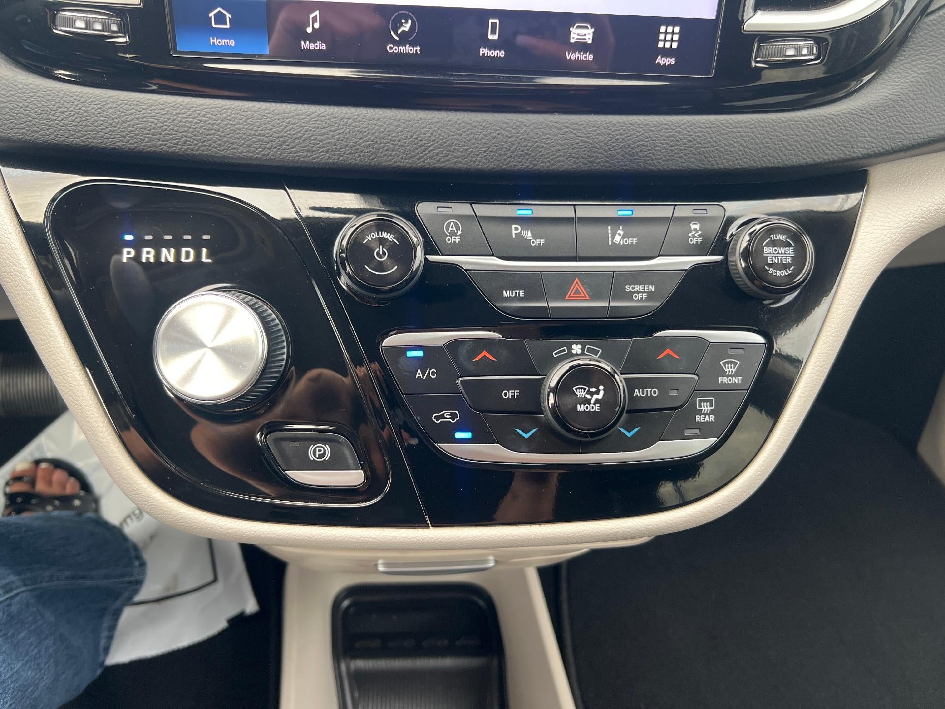2024 Chrysler Pacifica Touring L FWD
