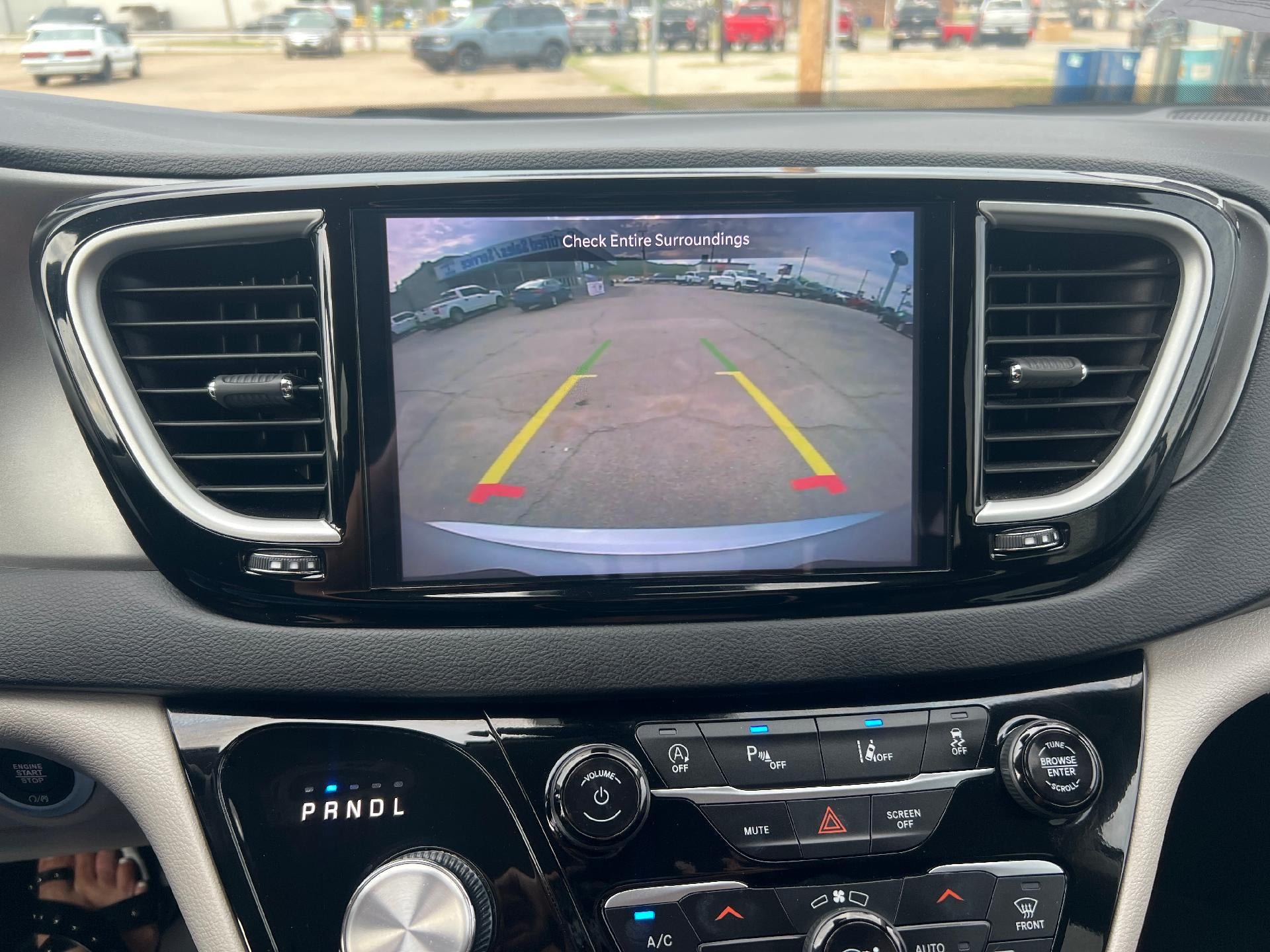 2024 Chrysler Pacifica Touring L FWD