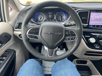 2024 Chrysler Pacifica Touring L FWD
