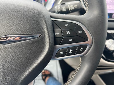 2024 Chrysler Pacifica Touring L FWD