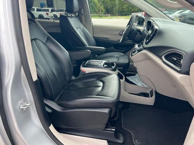 2024 Chrysler Pacifica Touring L FWD