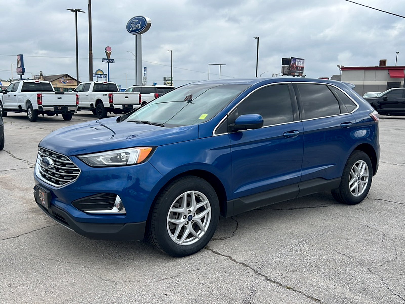2022 Ford EDGE SEL