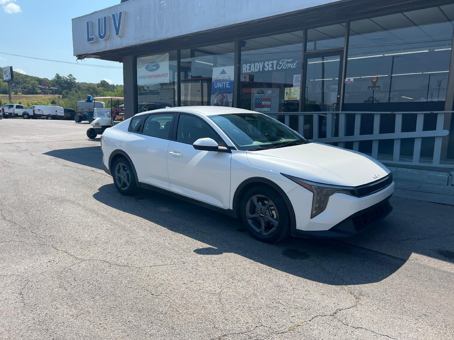 2025 Kia K4 LX FWD