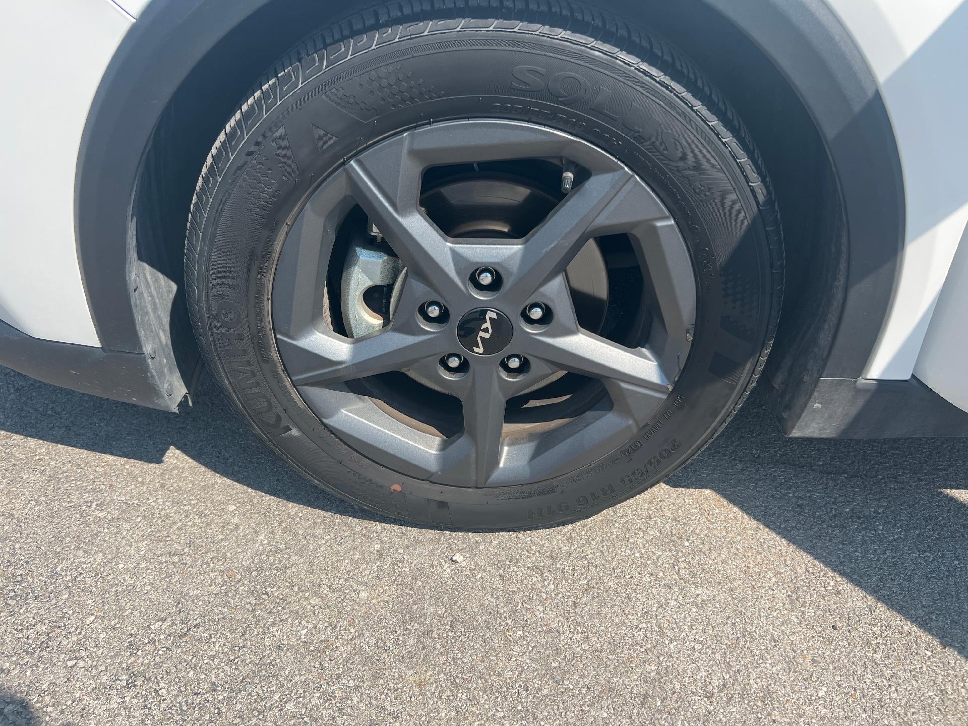 2025 Kia K4 LX FWD