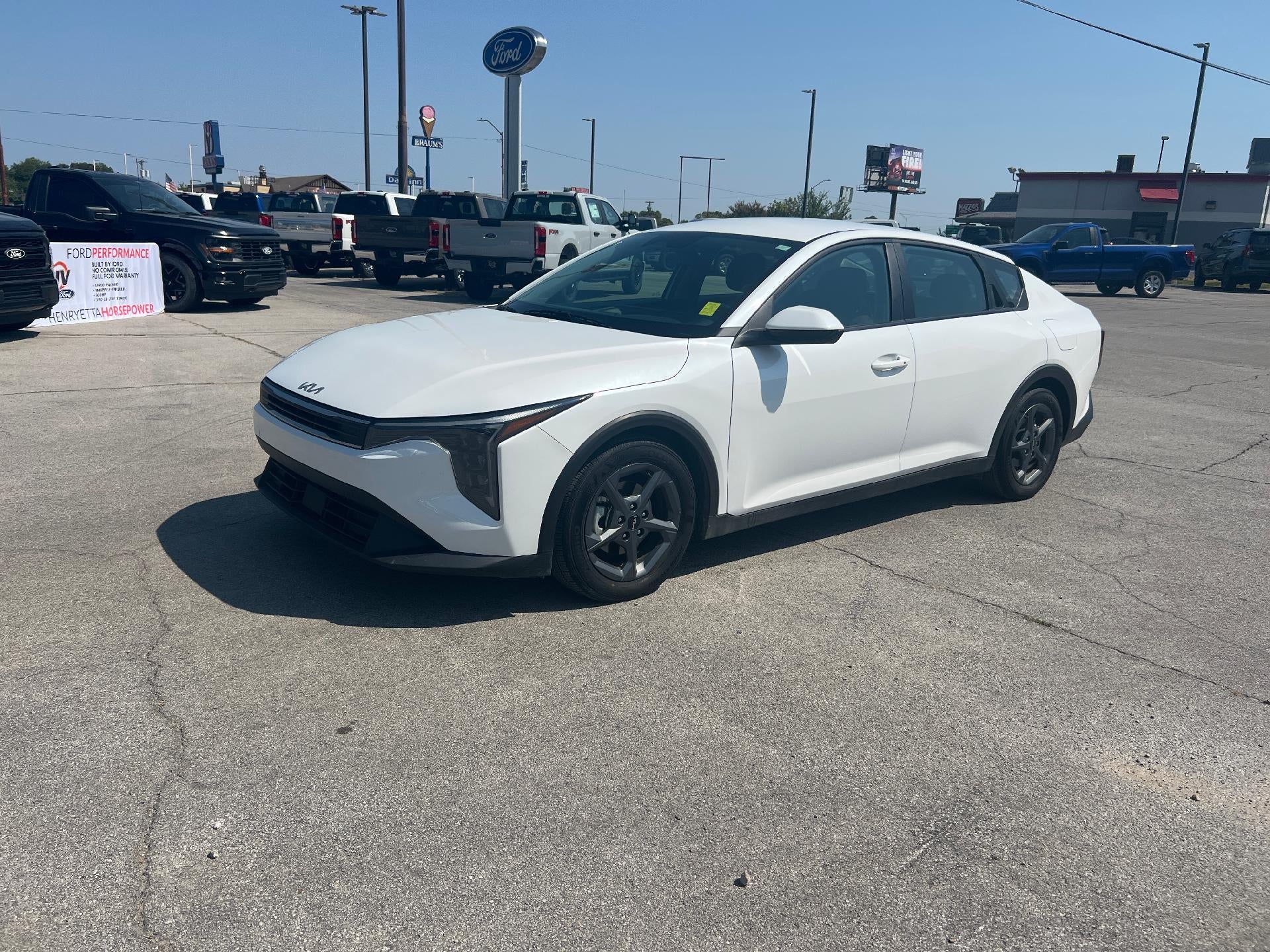 2025 Kia K4 LX FWD