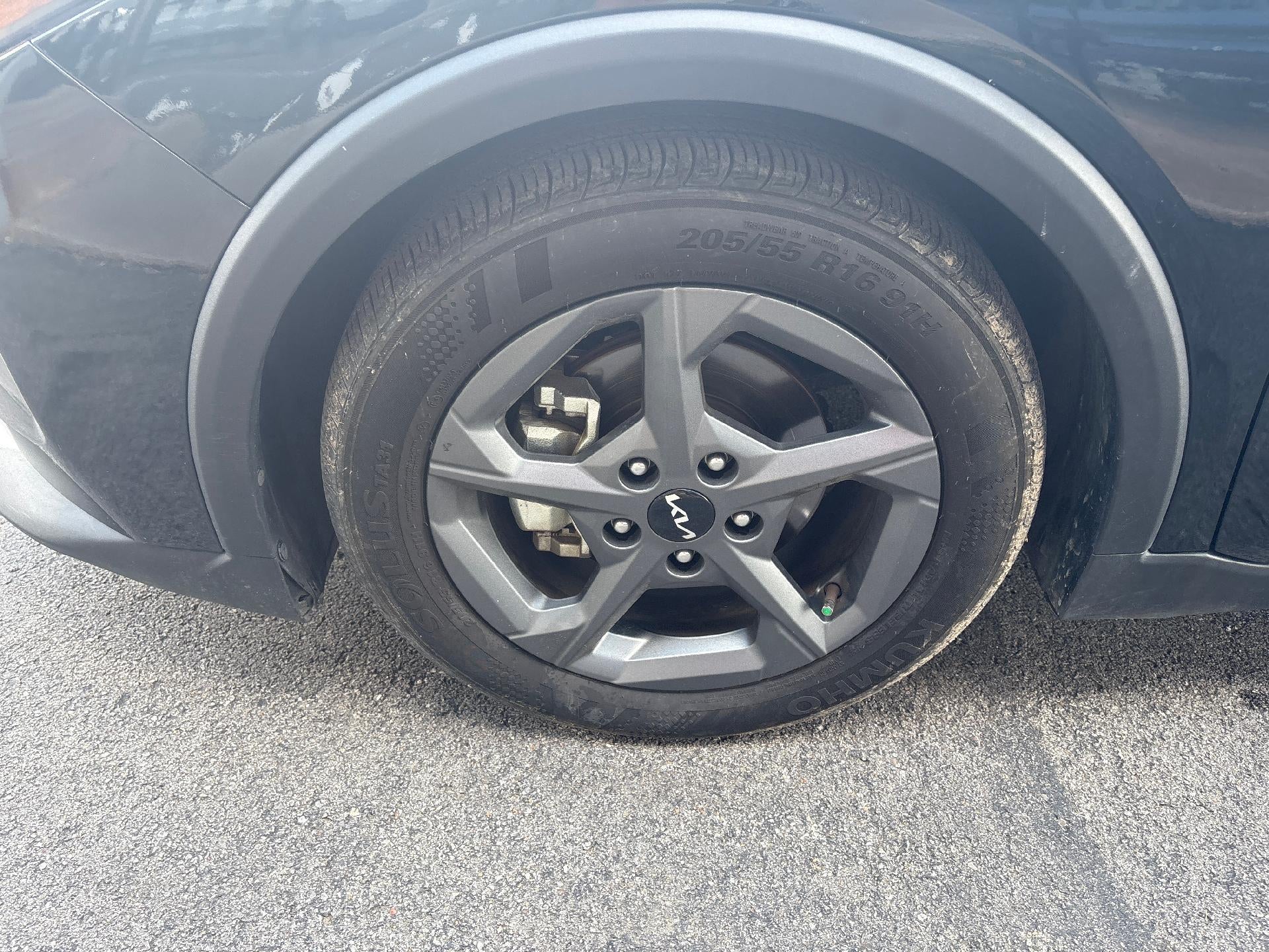 2025 Kia K4 LX FWD